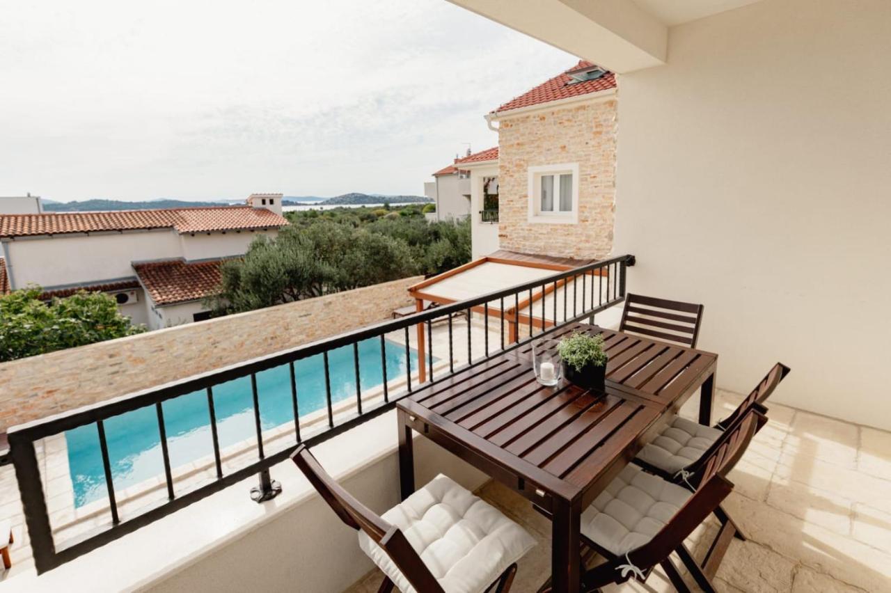 Olive Tree Apartments Vodice Esterno foto
